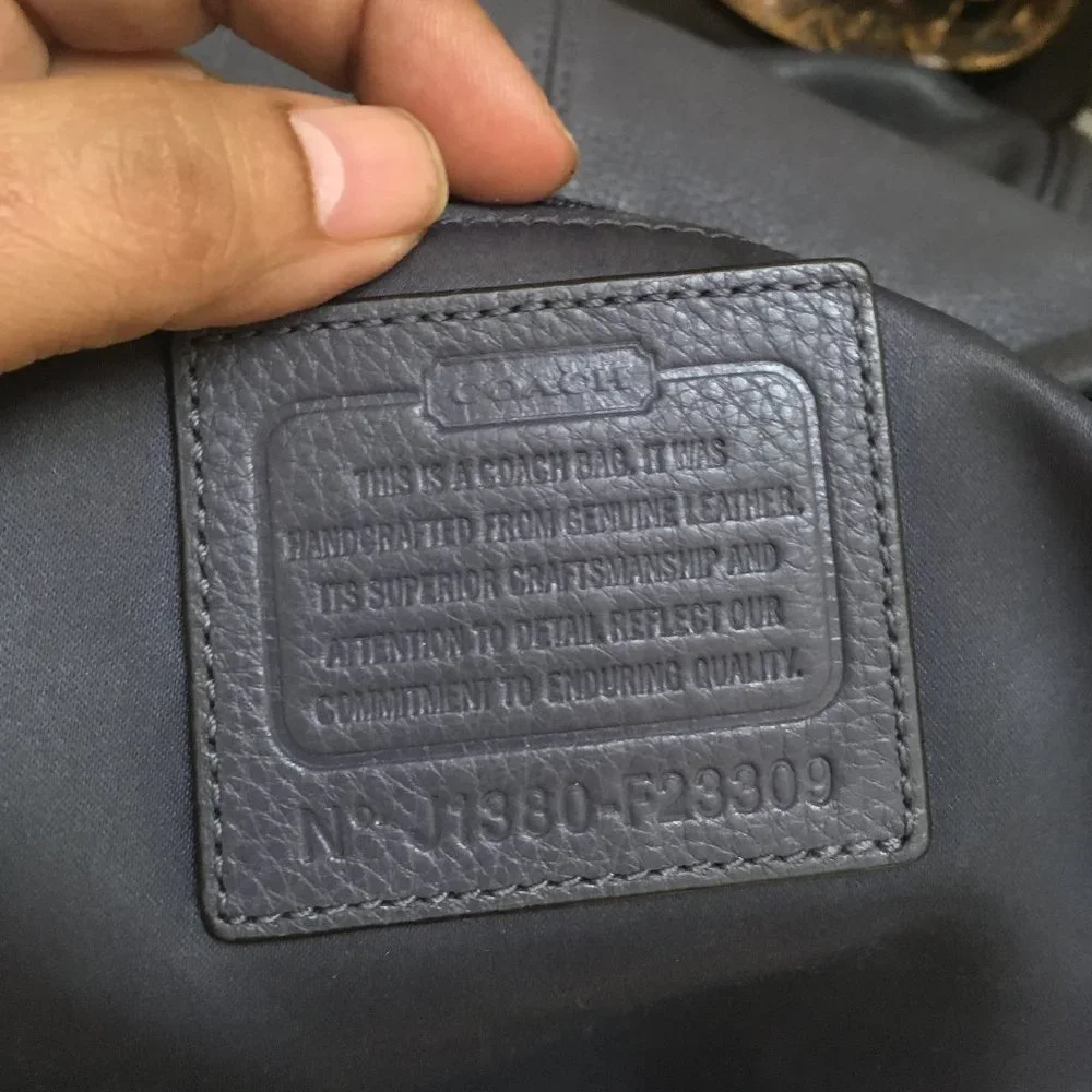 Authentic Coach Avery Hobo Bag - Picture 15 of 16